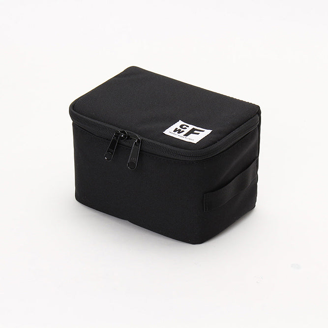 BABY CONTAINER M